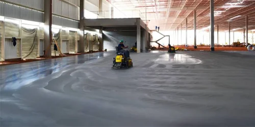 Hasil finishing trowel lantai beton untuk area industri