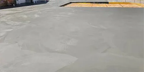 Permukaan beton setelah proses finishing trowel